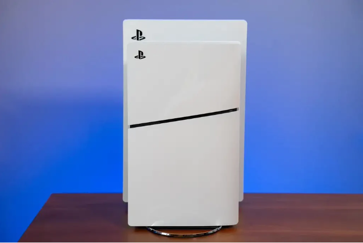 Media comparison reveals: Sony’s thin and light version of PS5 has shrunk in size, but its appearance has caused controversy