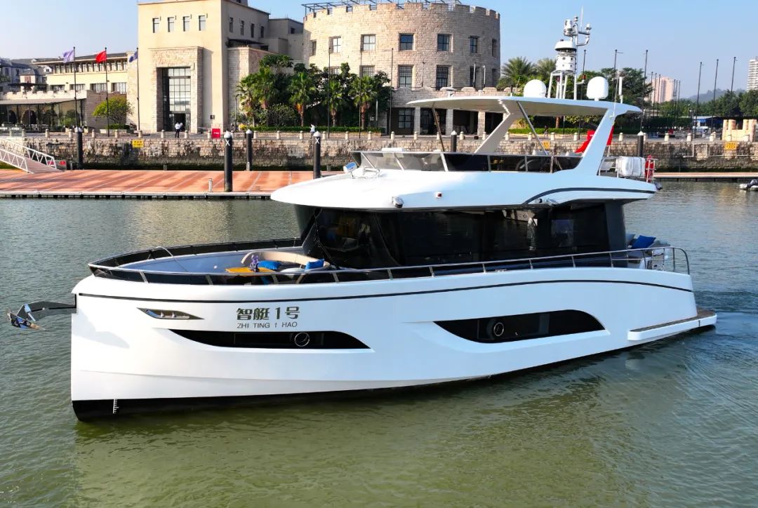 Chinas self-developed smart yacht Zhiyuan No. 1 unveiled