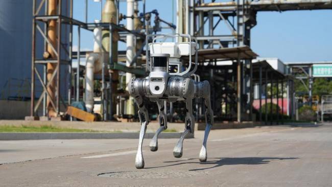 Unitree B2四足机器狗：引领电力行业智能化，创造未来
