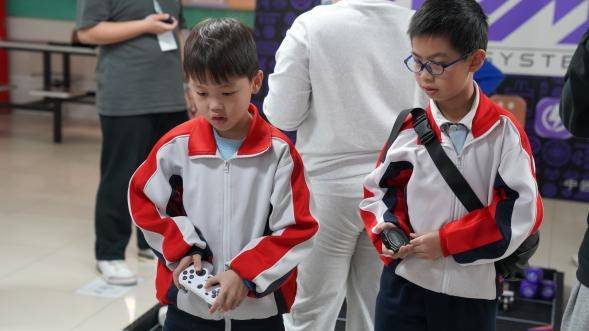 Das neue Saisonthema „Energy World von APM Robot feiert Premiere bei der „2023 Dongcheng District Characteristic Robot Challenge