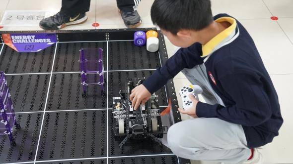 APM Robots new season theme Energy World” debuts in the 2023 Dongcheng District Characteristic Robot Challenge”