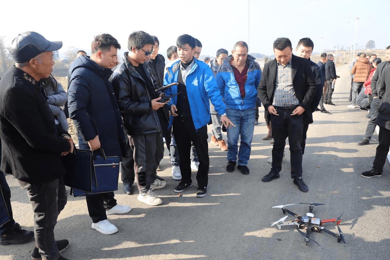 Shaoyang Shuangqing District: Promoting drone training to promote the development of modern agriculture