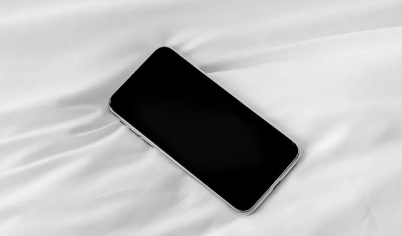 Detailed explanation of the causes and solutions of Apple mobile phone screen flickering black screen