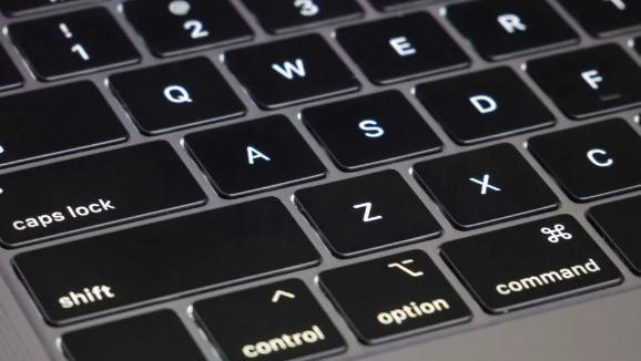 苹果公司新专利亮相：可充电光致发光键盘，低光输入再升级