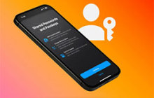 iOS 17中使用iCloud密码管理共享账户密码的方法是什么？