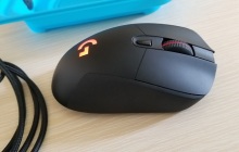 罗技G102与G403哪个更适合？