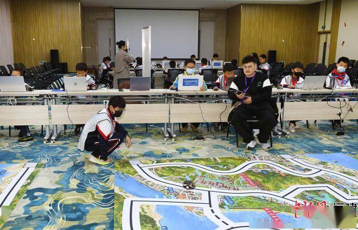 The Zhangzhou Development Zone Primary and Secondary School Maker Competition and the Artificial Intelligence and Robot Challenge were successfully held