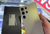 三星Galaxy S24 Ultra实机曝光：采用直屏设计和钛合金边框