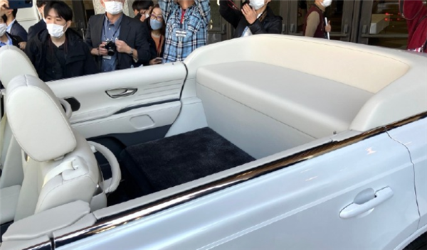 丰田特制敞篷世纪SUV亮相日本：相扑冠军的专属座驾