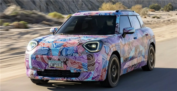 MINIs new pure electric SUV Aceman mass production version road test spy photos exposed, the Beijing Auto Show is expected to debut