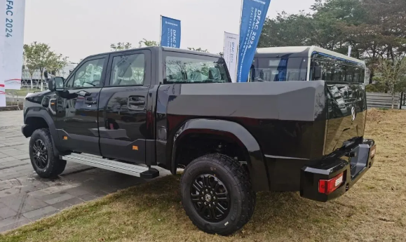 La grande camionnette Dongfeng Mengshi MS600 est le premier lot à être exporté vers les Amériques, démontrant la force mondiale des marques automobiles chinoises