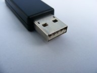 看看是否有人用usb偷插你的电脑