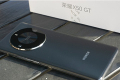 荣耀X50 GT接打电话为什么会黑屏?