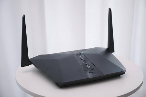 What is the Chinese name of NETGEAR?