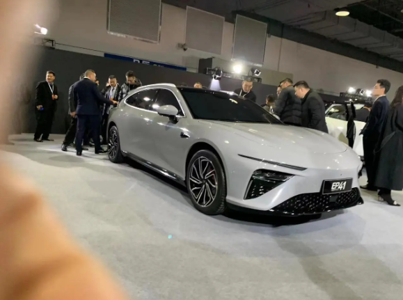 Nezha SS hunting car spy photos without camouflage exposed, built on Shanhai platform 2.0, expected to be pre-sold at Beijing Auto Show