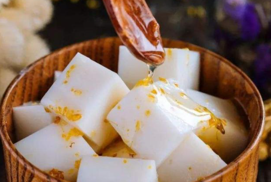 アントマナー 1月9日: 伝統的なスナックの杏仁豆腐は大豆製品ですか?