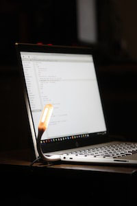 Python区块链项目实战：一步步打造自己的区块链应用