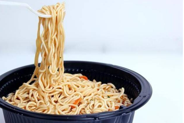 Alipay Ant Manor on August 28 - Instant noodles cannot be digested within 32 hours after eating. Is this true?