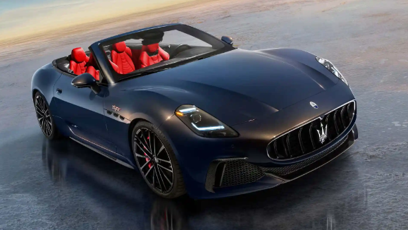 Maserati mengeluarkan imej rasmi GranCabrio baharu, versi elektrik tulen untuk debut pada 2024