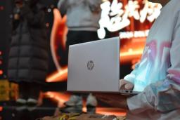 累计运行 27 个小时 0 误差 惠普战 66 挑战大型活动控台极限作业