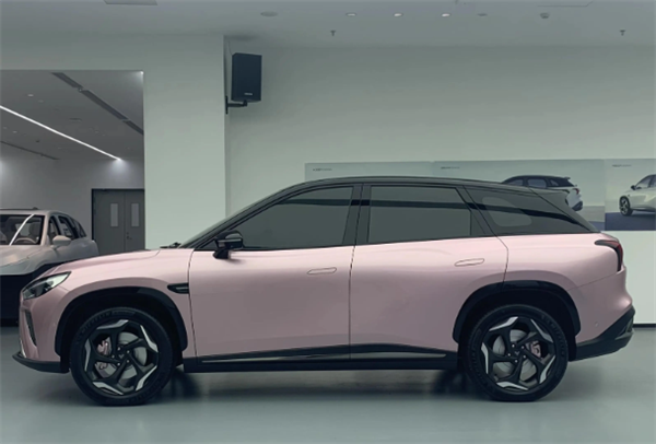 Le premier SUV Nezha L de Nezha Automobile est sur le point dêtre pré-vendu, équipé de batteries CATL Shenxing