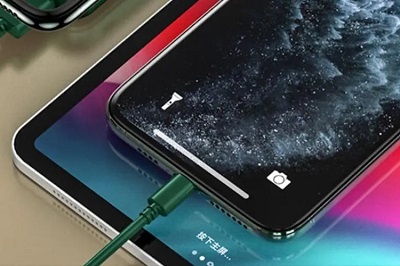 Apple 15tpc と Android tpc は充電できますか?