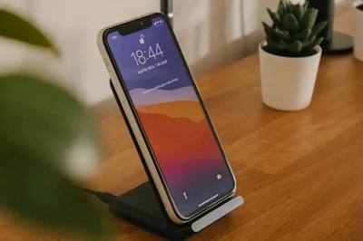 La bonne façon de charger votre iPhone pour la première fois