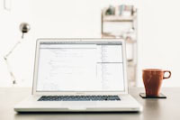 Java RESTful API 的实战应用：构建一个动态的 Web 应用程序