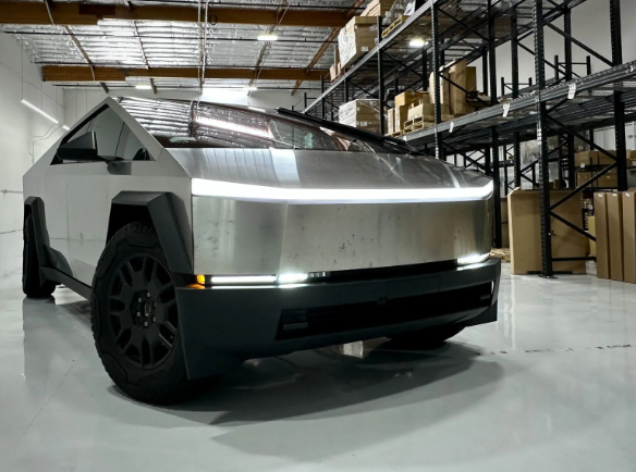 Die Massenproduktion des Tesla Cybertruck zeigt positive Anzeichen, Luftaufnahmen der Fabrik in Texas zeigen eine großartige Produktionssituation