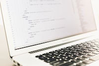 Python 基础的曙光：点亮初学者的编程之路