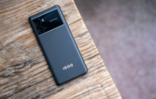 iqooz9怎么关闭自动旋转?