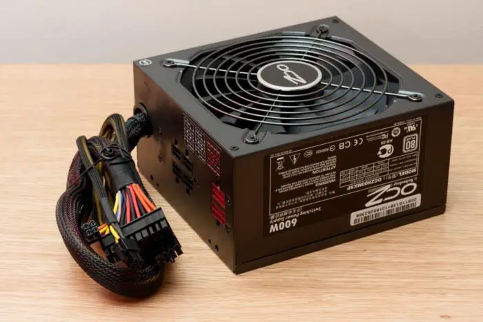 My computers power supply fan doesnt work or spin on startup