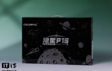 七彩虹隐星 P15 2024 游戏本图赏：换肤颜值大涨，黑白撞色是经典