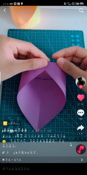 Une introduction à la fabrication davions en origami sur Douyin