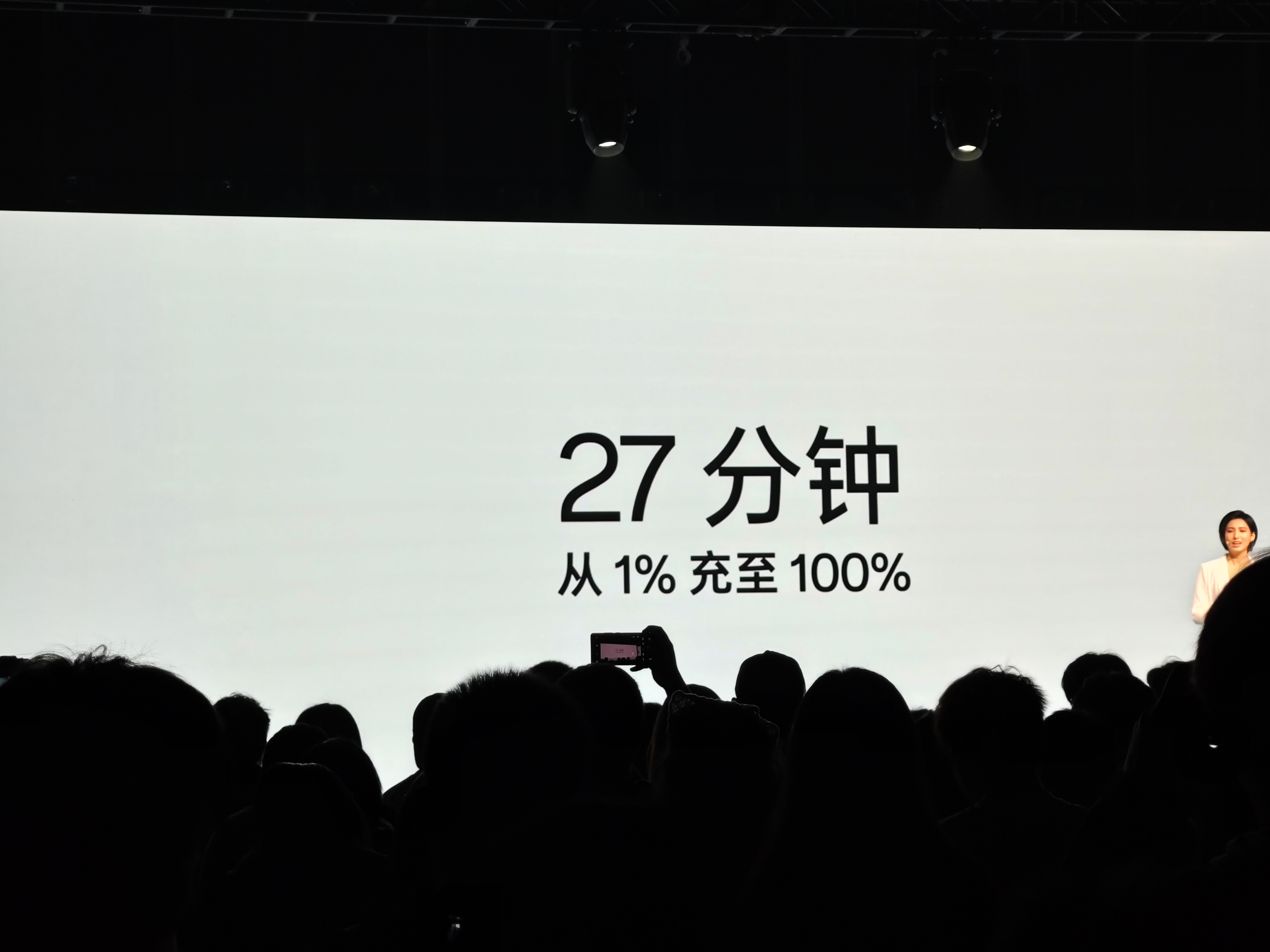 落下耐性と耐久性に重点を置いた K12 が、ミッドレンジ携帯電話の競争に新たな道を切り開きました。