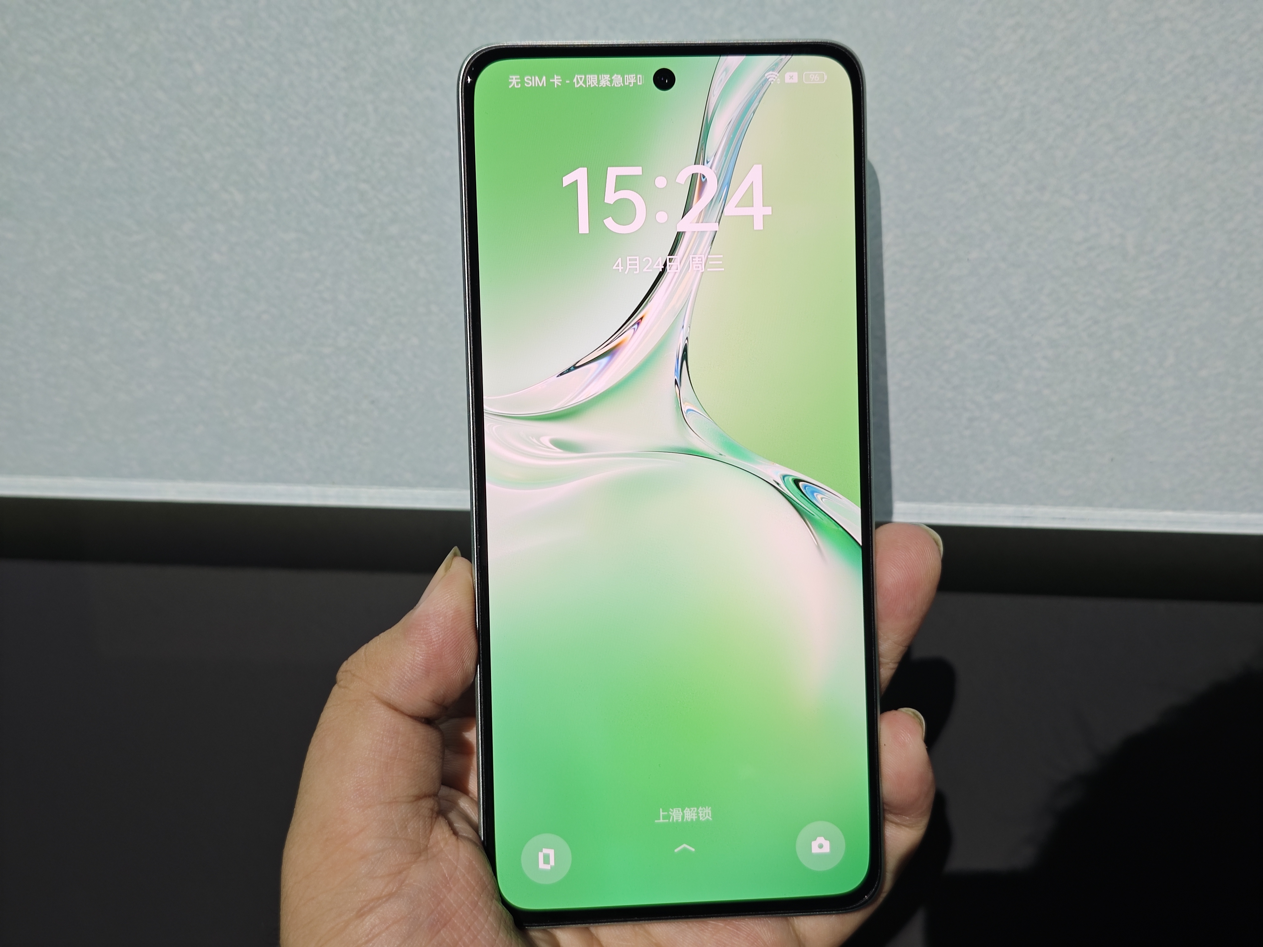 K12, yang memfokuskan pada rintangan jatuh dan ketahanan, berada di sini OPPO telah membuka trek baharu untuk persaingan telefon jarak pertengahan.