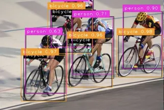 Multi-grid redundant bounding box annotation for accurate object detection