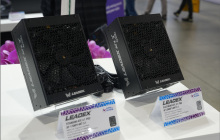 振华展出 LEADEX 1700W 钛金电源，推出全新 COMBAT“战斗”系列