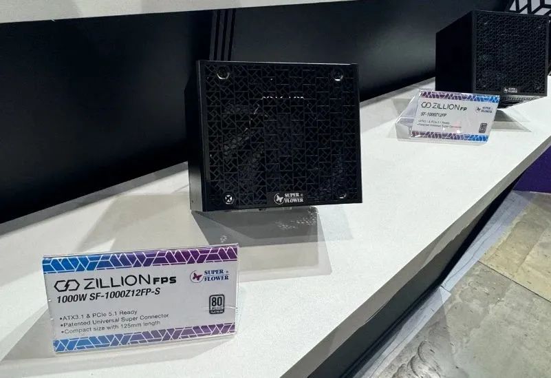 振华展出 LEADEX 1700W 钛金电源,推出全新 COMBAT“战斗”系列