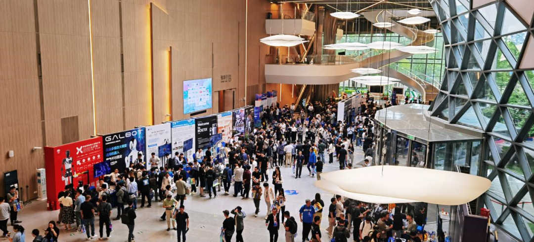 院士领衔、百余位专家到场、数十家产业链企业齐聚!2024中国人形机器人开发者大会暨第三届张江机器人全球生态峰会在张江科学会堂举办