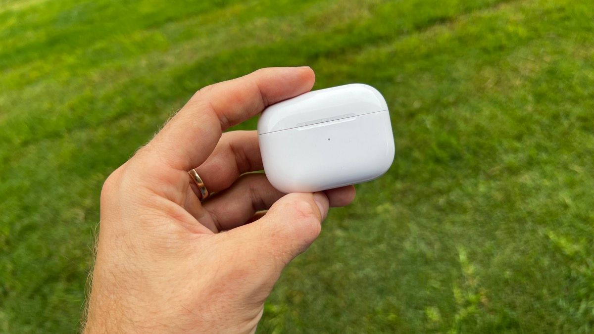 How to Reset Apple AirPods, AirPods Pro, or AirPods Max