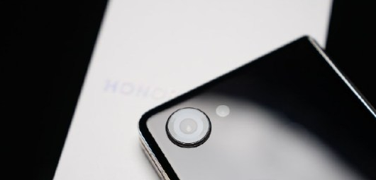 荣耀MagicVFlip快充是多少w_荣耀手机电池续航配置介绍