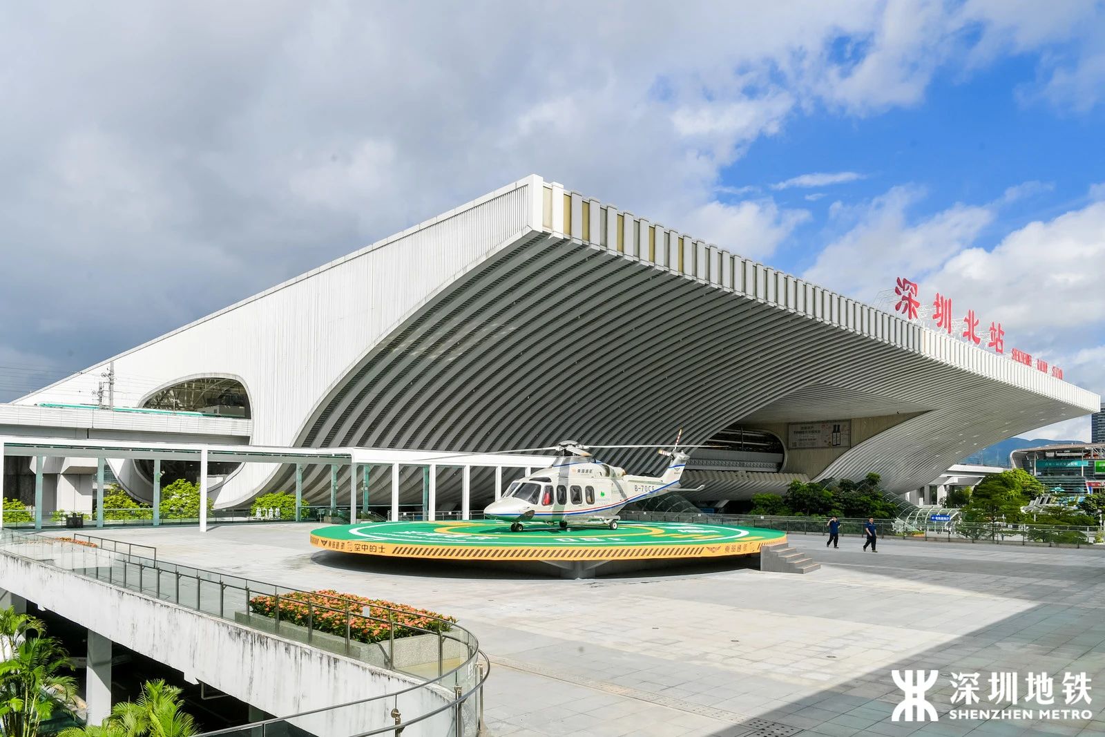 我国首个“低空 + 轨道”空铁联运项目在深圳开航,9800 元可享一站式接驳服务