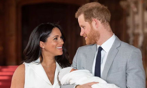 Harry kehilangan semua harapan: Nasib masa depan keluarga diraja Britain akan bergantung pada pilihan Meghan