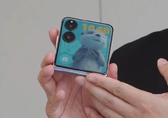 不做好不发布!小米小折叠研发5年:雷军展示大量工程机