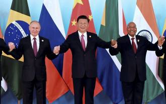 BRICS、アフリカ諸国をターゲットにした独自のSWIFT代替案でドルをダンピングしようと画策