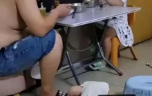 对比同一个妈生的炉石，魔兽的补偿太抠门