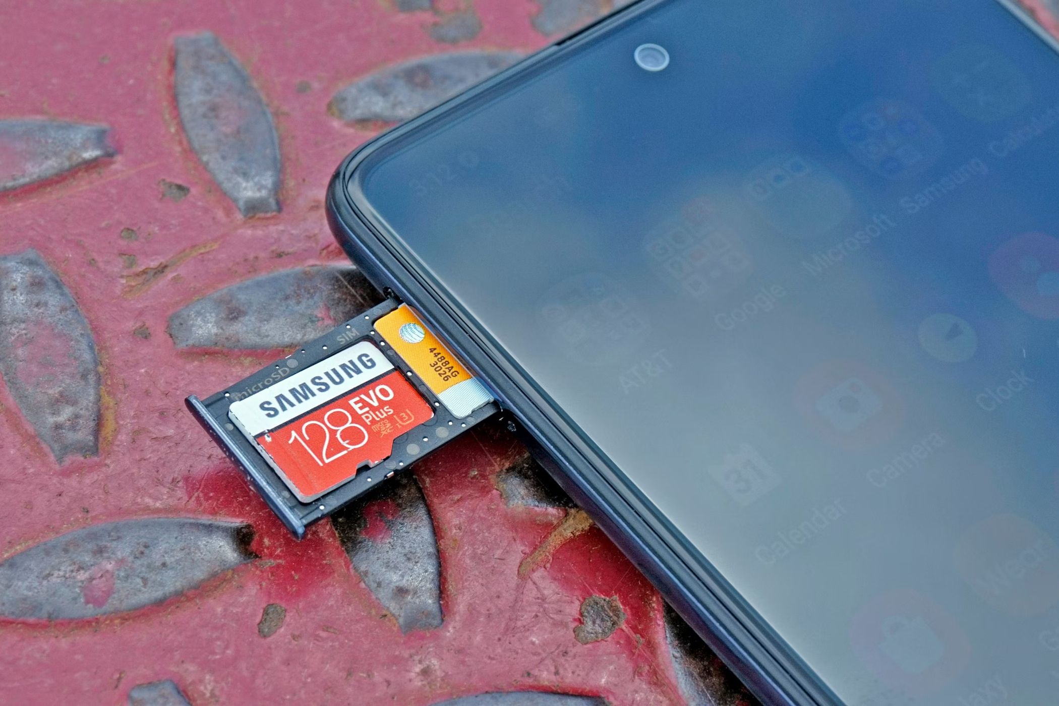 Why Are SD Cards Declining When They\'re So Awesome?