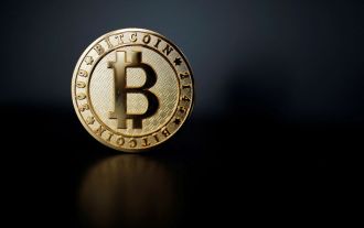 Trump et Lummis proposent des stocks de Bitcoin au gouvernement américain, ce qui ébranle le marché de la cryptographie