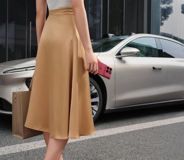 梦回Nexus时代!沈义人上手蔚来NIO Phone 2:用起来非常清爽又独特